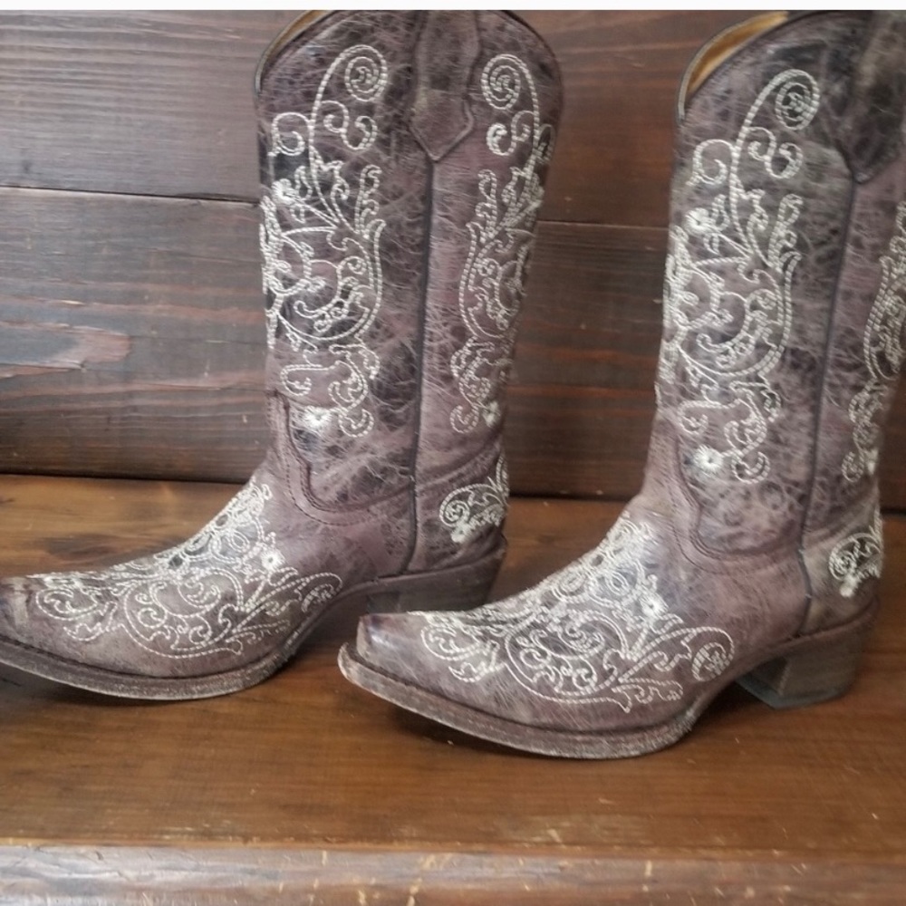 Corral cowboy boots